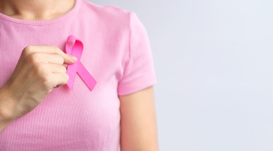 En este espacio te proporcionaremos datos actualizados sobre el tipo de cáncer más común en mujeres en todo el mundo. Aprende a identificar los mitos más frecuentes y descubre la verdad detrás de ellos.