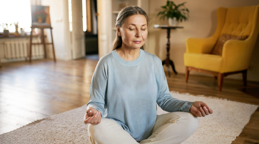 En este curso conocerás qué son los procesos mentales básicos y superiores, realizarás actividades sencillas para estimular tu mente y recibirás recomendaciones finales que te ayudarán a seguir fortaleciendo tus capacidades cognitivas en la vida diaria.