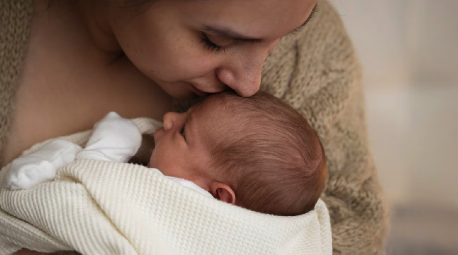 Cuidando la salud infantil día a día Este curso instruye a los cuidadores sobre cómo reconocer y actuar ante los