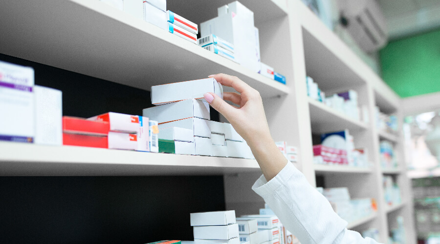 Almacenamiento y disponibilidad Este curso está diseñado para proporcionar a los pacientes el conocimiento práctico sobre el uso seguro y efectivo de los medicamentos.