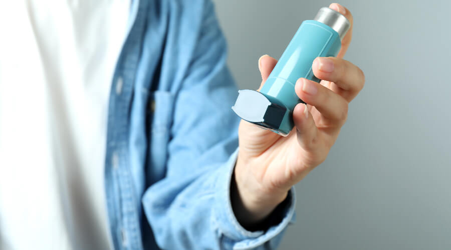 Inhaladores presurizados Este curso está diseñado para proporcionar a los pacientes el conocimiento práctico sobre el uso seguro y efectivo de los medicamentos.